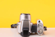 Load image into Gallery viewer, Konica Minolta Dimage Z1 Digicam Vintage Digital Camera
