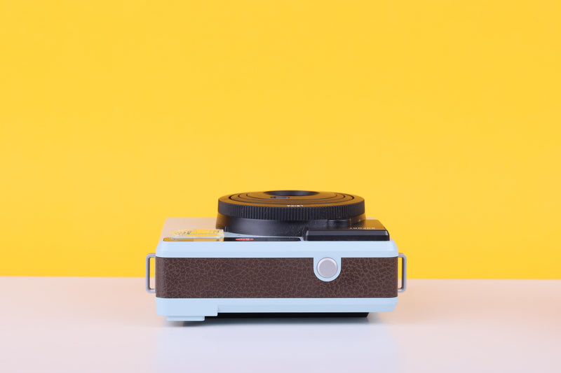 Leica Sofort Blue Instant Film Camera Boxed