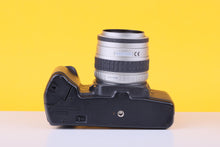 Load image into Gallery viewer, Pentax SF7 35mm Film Camera with 45-80mm f/4 Zoom Lens
