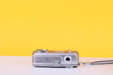 Load image into Gallery viewer, Samsung Digimax V800 Digital Camera
