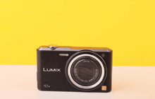 Load image into Gallery viewer, Panasonic Lumix DMC-SZ3 Compact Digital Camera
