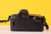 Load image into Gallery viewer, Canon EOS 500 35mm Film Camera with Canon 35-80mm f4-5.6 Lens
