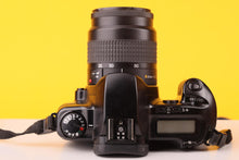 Load image into Gallery viewer, Canon EOS 500 35mm Film Camera with Canon 35-80mm f4-5.6 Lens

