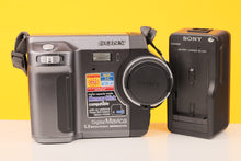 Load image into Gallery viewer, Sony Mavica FD85 Compact Digital Camera
