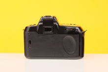 Load image into Gallery viewer, Nikon F70 35mm Film Camera Body
