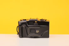 Load image into Gallery viewer, 35mm Focus Free point and shoot 35mm film camera
