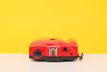 Load image into Gallery viewer, 35mm Focus Free Point and Shoot 35mm Film Camera Red

