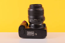 Load image into Gallery viewer, Nikon D60 DSLR Camera with AF-S DX NIKKOR 18-55mm f/3.5-5.6G VR Lens

