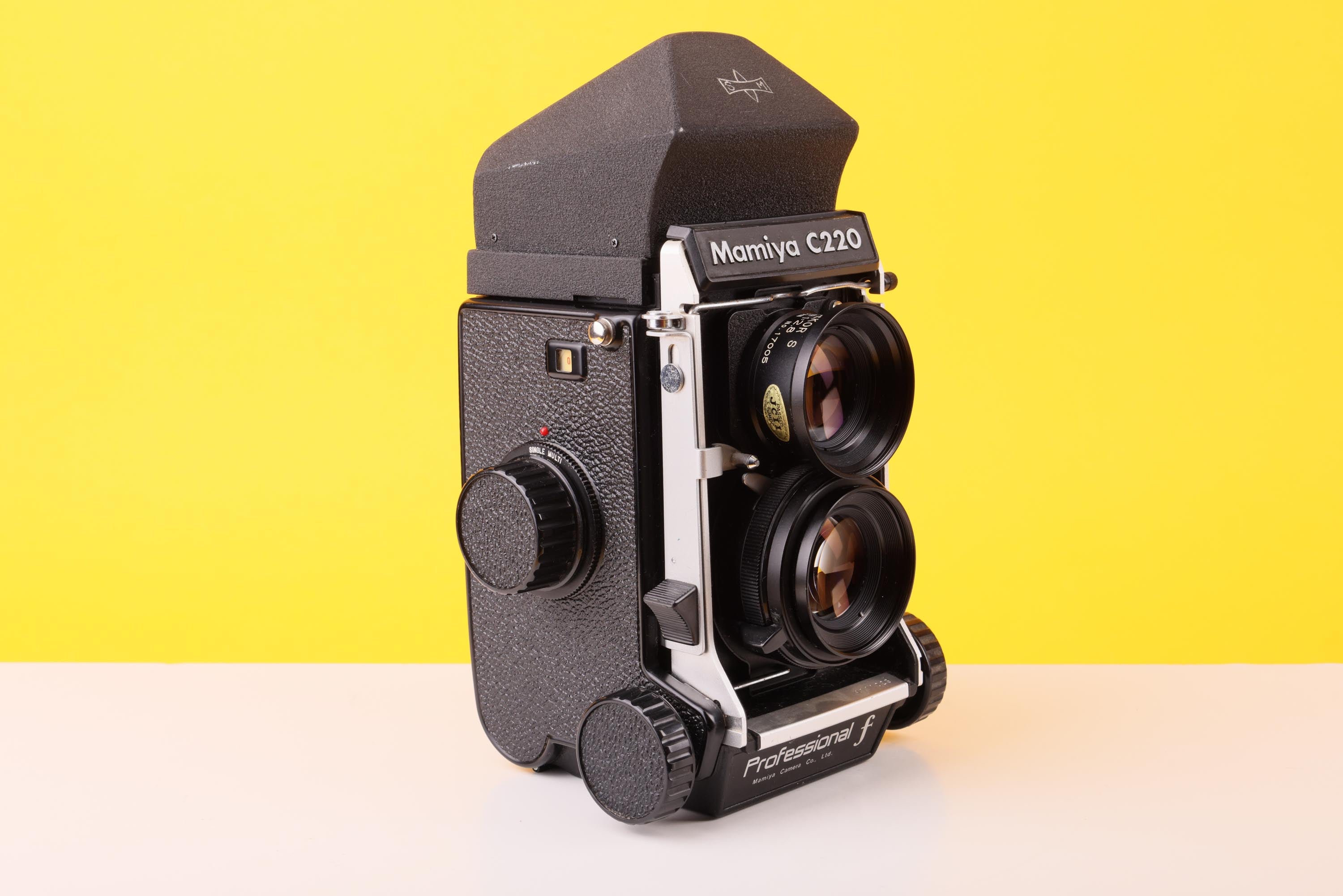 Mamiya C220 Professional F Medium Format TLR with 80mm f3.5 Lens
