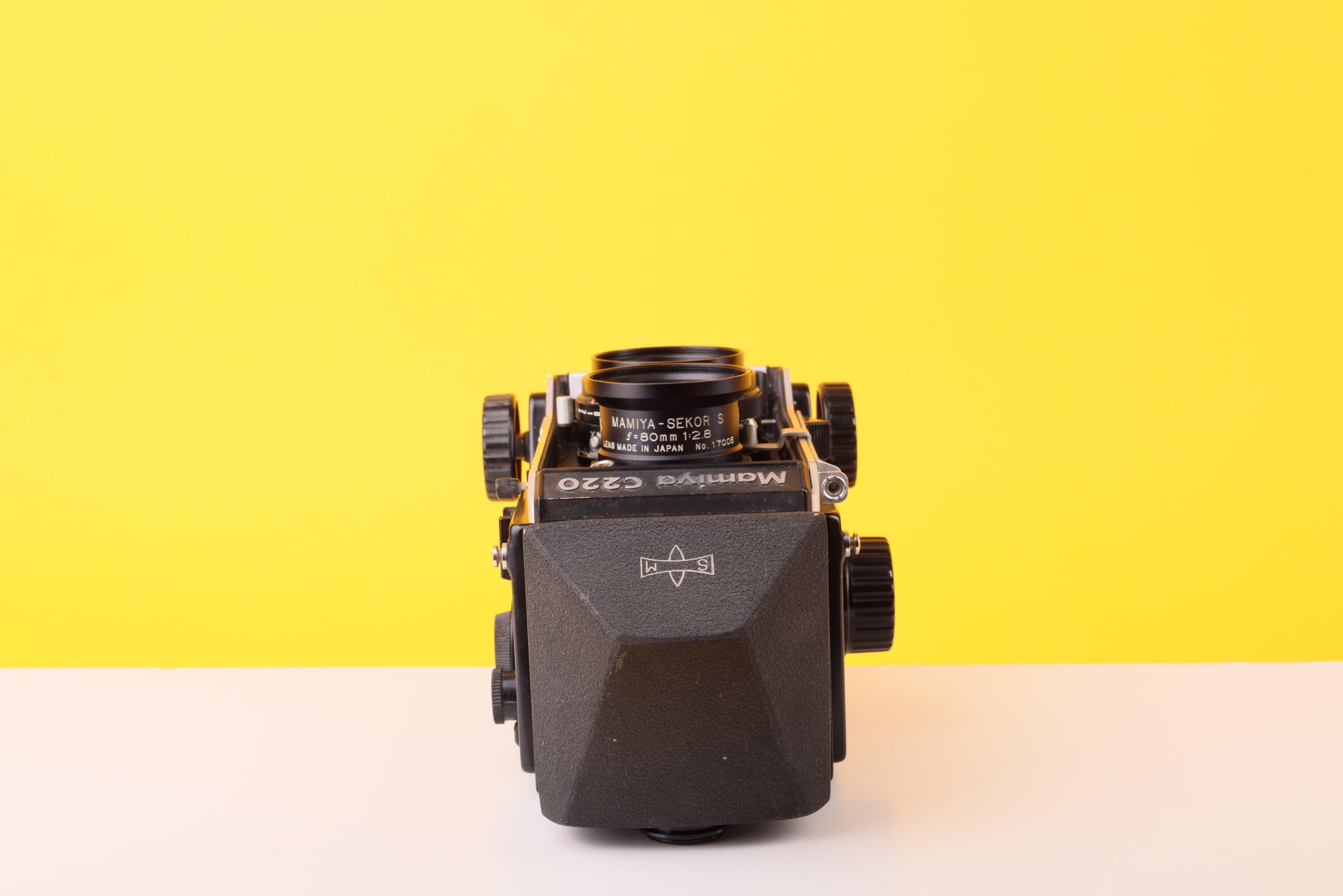 Mamiya C220 Professional F Medium Format TLR with 80mm f3.5 Lens