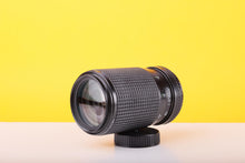 Load image into Gallery viewer, Pentacon Prakticar PM 80–200mm f/4.5–5.6 Telephoto Zoom Lens - m42 mount
