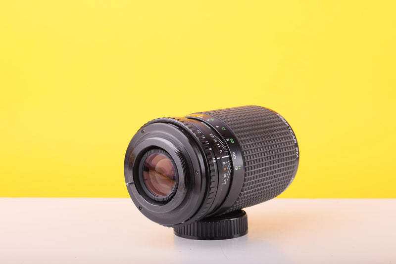 Pentacon Prakticar PM 80–200mm f/4.5–5.6 Telephoto Zoom Lens - m42 mount