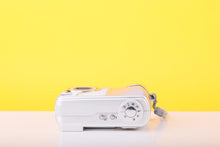 Load image into Gallery viewer, Kodak EasyShare C330 4.0MP Digital Compact Camera – 3x Optical Zoom
