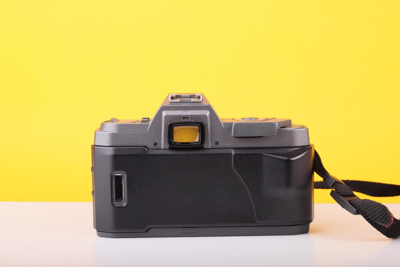 Pentax P30 35mm SLR Film Camera with Pentax-A 28–80mm f/3.5–4.5 Zoom Lens