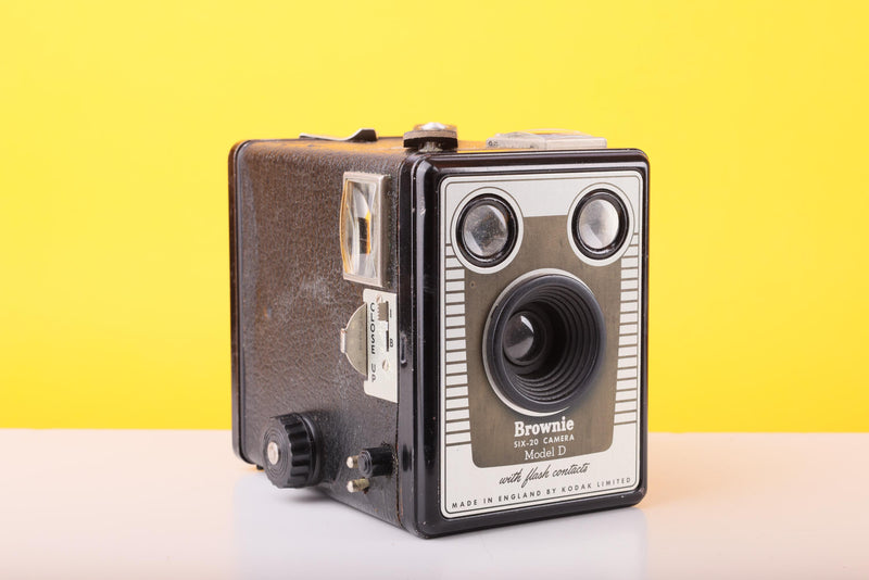 Kodak Brownie Six-20 Model D Box Film Camera – Made in England