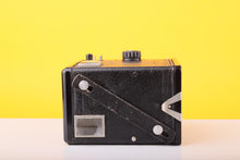 Load image into Gallery viewer, Kodak Brownie Six-20 Model D Box Film Camera – Made in England
