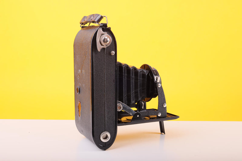 Voigtlander Bessa Medium format Folding Camera with Voigtar 10.5cm f/7.7 with original case