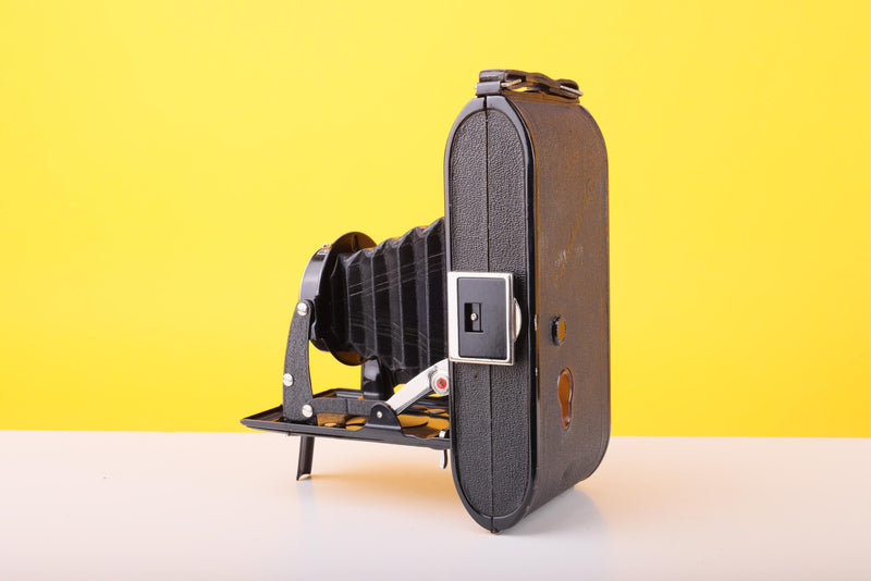 Voigtlander Bessa Medium format Folding Camera with Voigtar 10.5cm f/7.7 with original case