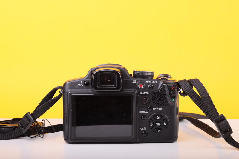Panasonic Lumix DMC-FZ38 Digital Bridge Camera – 18x Optical Zoom