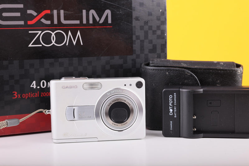 Casio Exilim EX-Z40 4MP Compact Digital Camera - boxed
