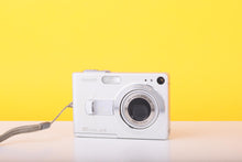 Load image into Gallery viewer, Casio Exilim EX-Z40 4MP Compact Digital Camera - boxed
