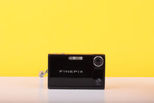 Load image into Gallery viewer, Fujifilm FinePix Z2 Digital Compact Camera 3x Optical Zoom
