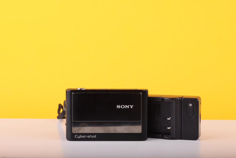 Sony Cyber-shot DSC-T20 Compact Digital Camera  – 3x Optical Zoom