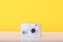 Load image into Gallery viewer, Samsung L210 Compact Digital Camera  – 3x Optical Zoom
