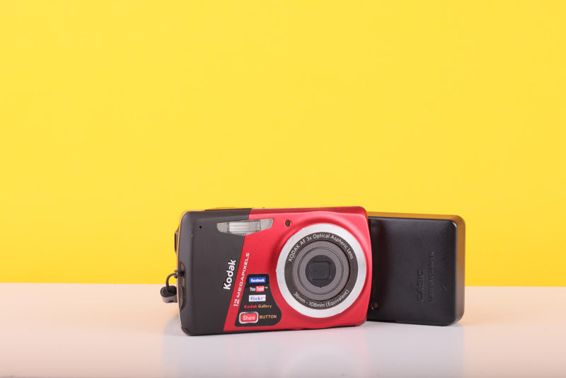 Kodak EasyShare M530 Compact Digital Camera  – 3x Optical Zoom