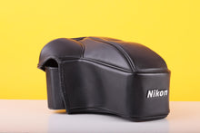 Load image into Gallery viewer, Nikon CF-28S SLR Camera Case
