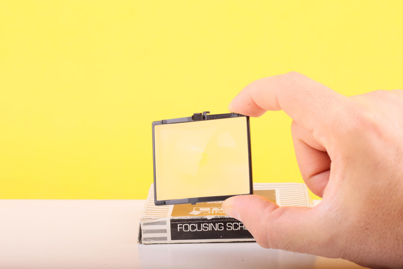 Zenza Bronica ETRS Focusing Screen-E – Microprism Focusing Screen for Medium Format SLR Camera – Original Box