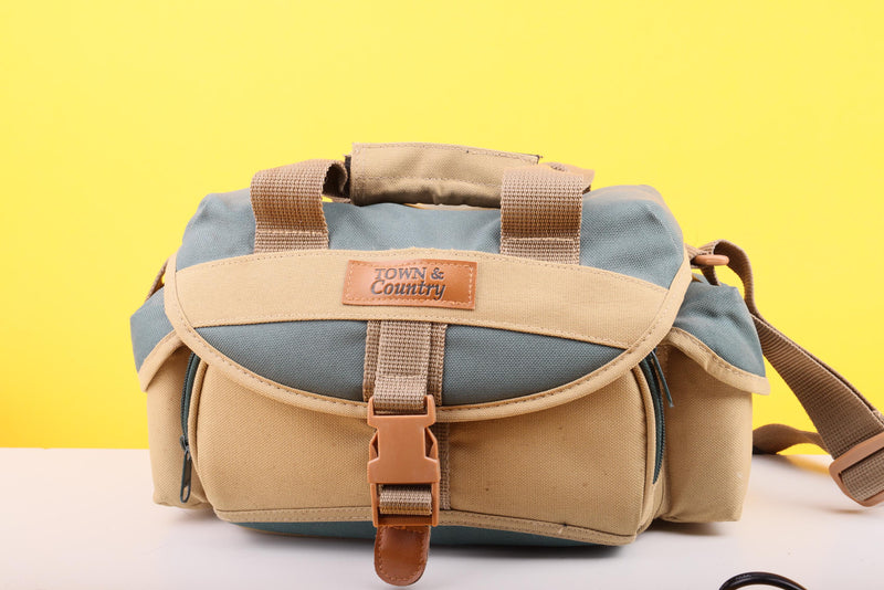 Town and country Vintage Camera Shoulder Bag