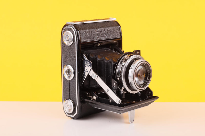Zeiss Ikon Ikonta 521 120 Medium Format Camera NOVAR 75mm F3.5
