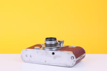 Load image into Gallery viewer, Mercury II 35mm Half Frame Film Camera
