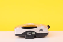 Load image into Gallery viewer, Canon Sure Shot 76 Zoom 35mm Film Camera Point and Shoot

