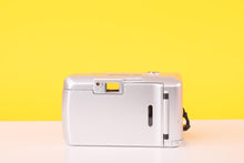 Load image into Gallery viewer, Olympus Trip 600 35mm Point and Shoot Film Camera
