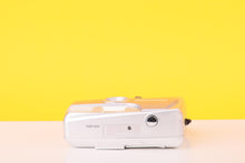 Load image into Gallery viewer, Olympus Trip 600 35mm Point and Shoot Film Camera
