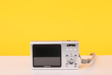 Load image into Gallery viewer, Fujifilm Finepix Z5 FD Digicam
