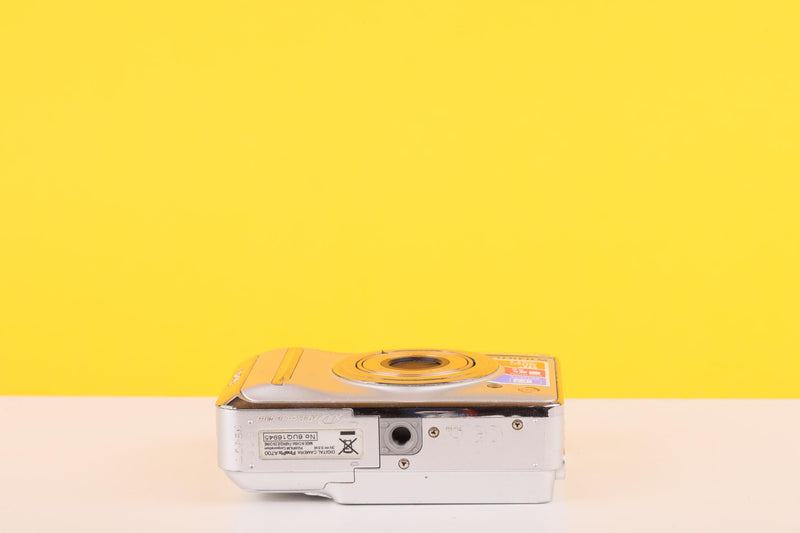 Fujifilm Finepix A700 Digital Camera