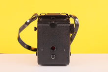 Load image into Gallery viewer, Lubitel 166B Vintage TLR 120 Medium Format Film Camera with Case
