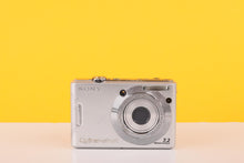 Load image into Gallery viewer, Sony Cyber-Shot MPEGMOVIE VX DSC-W35 Digital Camera
