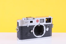 Load image into Gallery viewer, Leica M7 0.72 Rangefinder 35mm Film Camera
