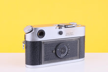 Load image into Gallery viewer, Leica M7 0.72 Rangefinder 35mm Film Camera
