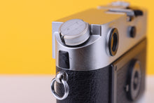 Load image into Gallery viewer, Leica M7 0.72 Rangefinder 35mm Film Camera

