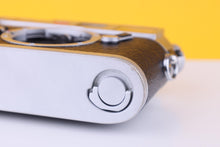 Load image into Gallery viewer, Leica M7 0.72 Rangefinder 35mm Film Camera

