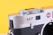 Load image into Gallery viewer, Leica M7 0.72 Rangefinder 35mm Film Camera
