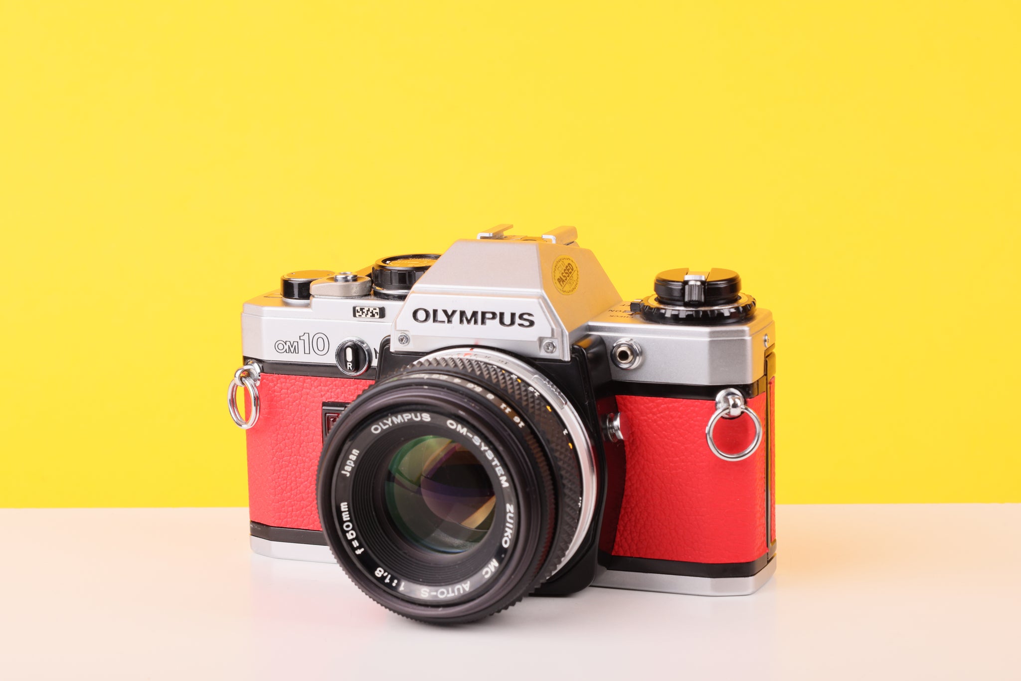 Olympus OM10 Quartz Review: Classic 35mm Power in a Compact Body – Dutch|Thrift Olympus OM10 Quartz Review: Classic 35mm Power in a Compact Body – Dutch|Thrift