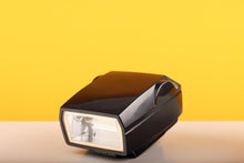 Load image into Gallery viewer, Olympus Quick Auto 310 Flash for Olympus Film Camera

