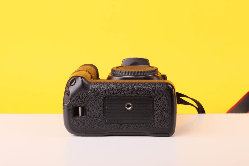 Canon EOS 20D Digital SLR Body Only With Canon Battery Grip BG-E2