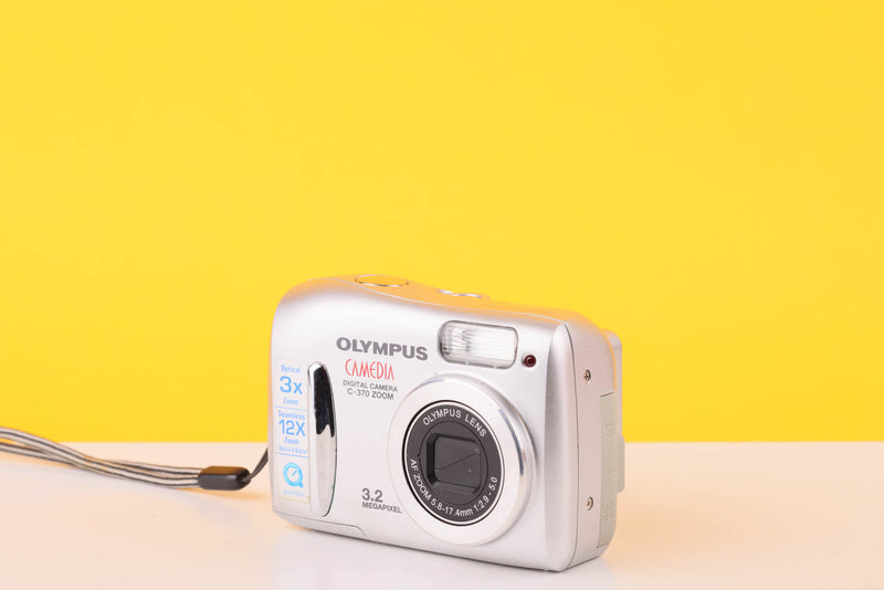 Olympus Camedia c-370 Zoom Digital Camera